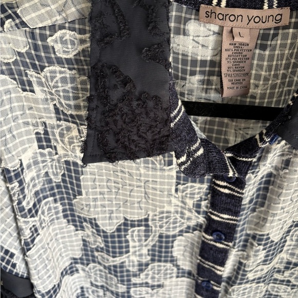 Sharon Young Navy & White Sheer Floral Button Down Blouse - Size L - Picture 4 of 9
